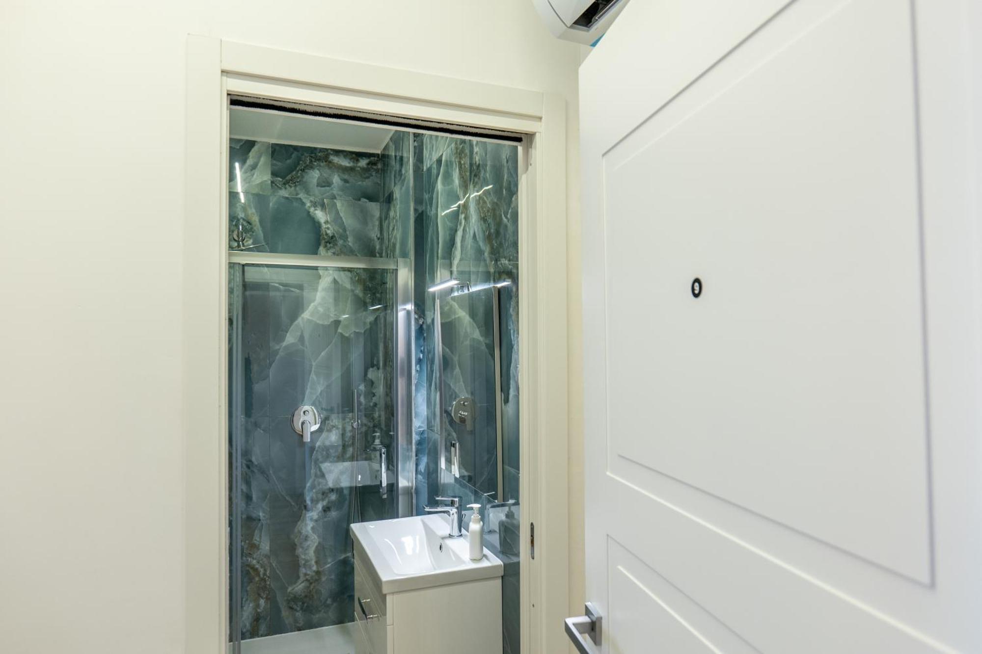 Relais San Demetrio - Modern & Central Rooms Salerno Ngoại thất bức ảnh